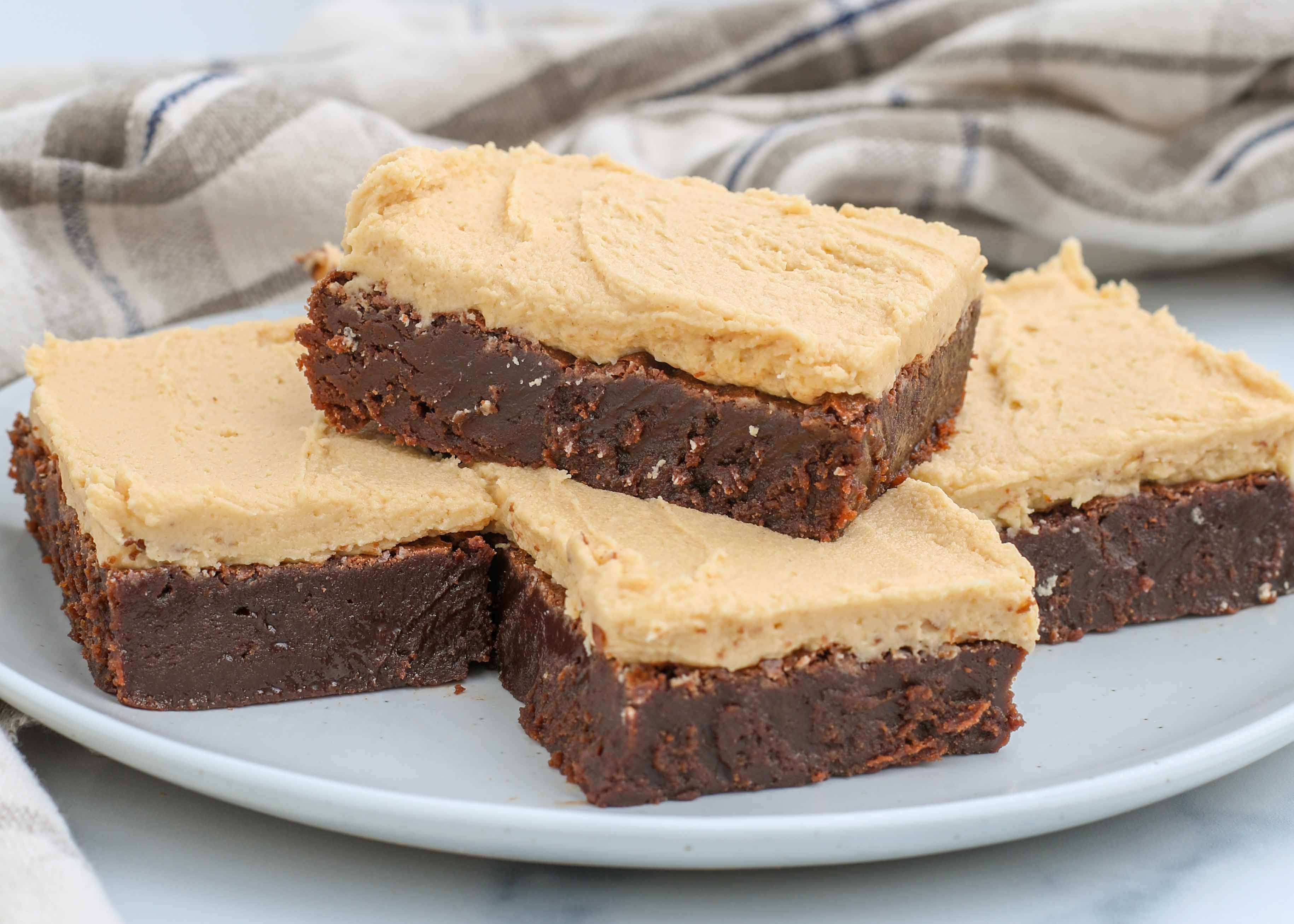 Mastering Fluffy Peanut Butter Frosting for Decadent Brownies